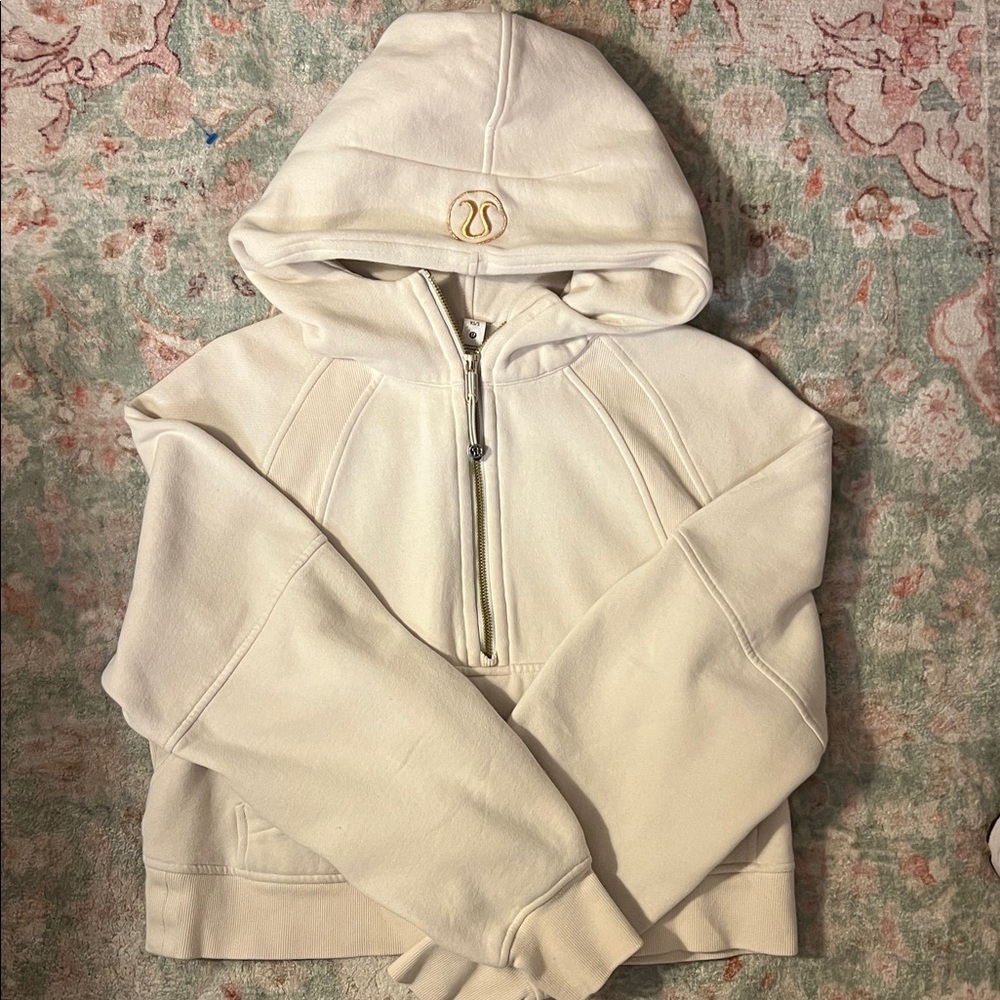 Lululemon Cream scuba